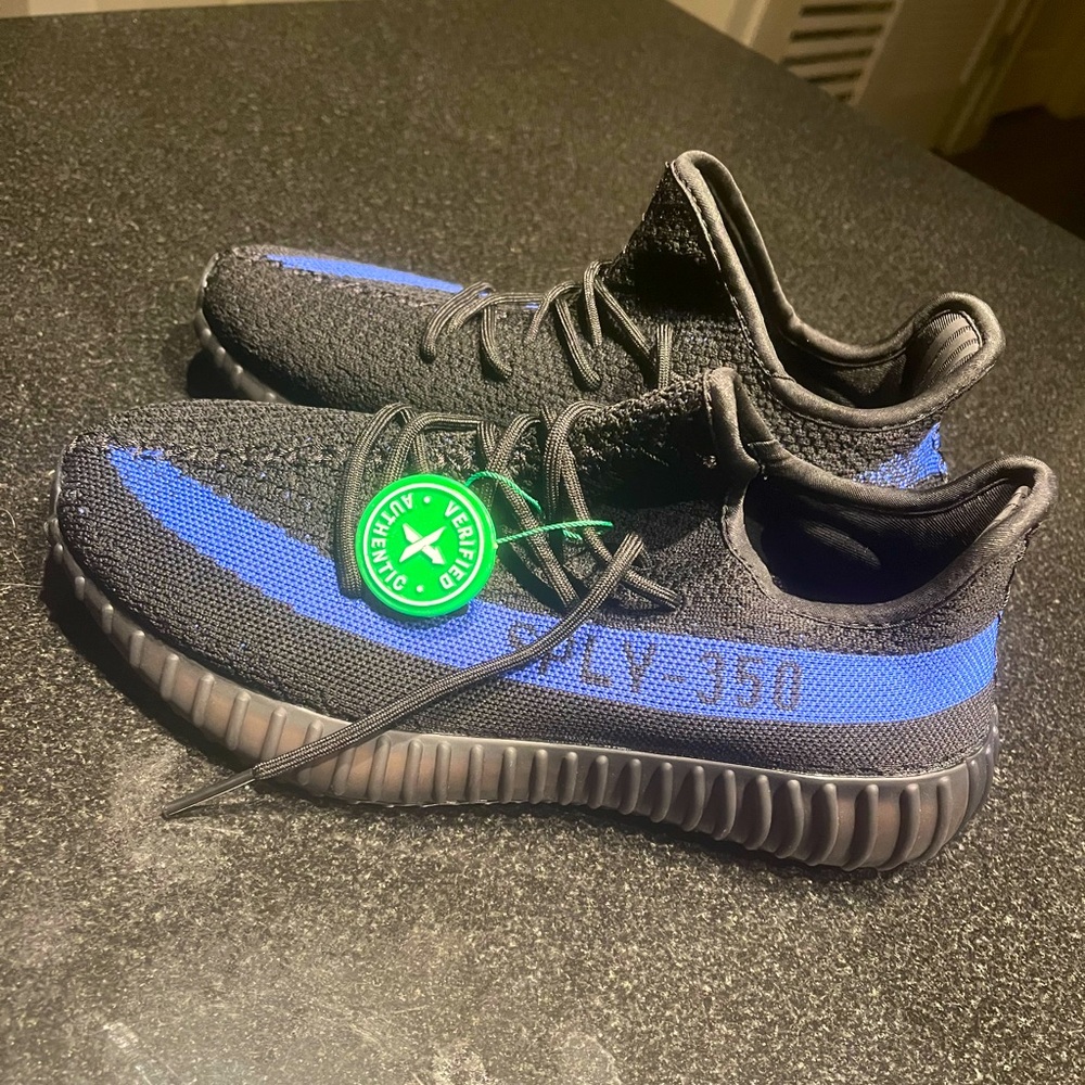 Adidas Yeezy Boost 350 V2 Dazzling Blue